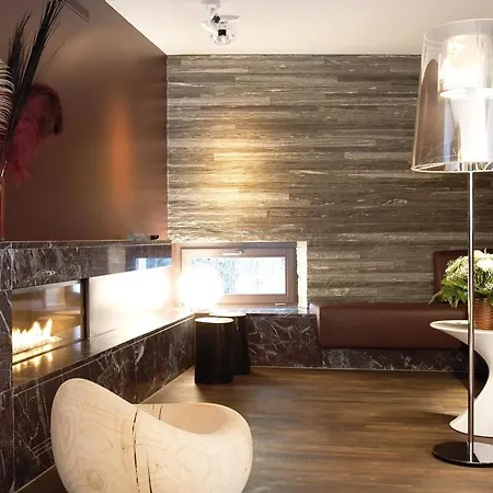 Apartment Seven